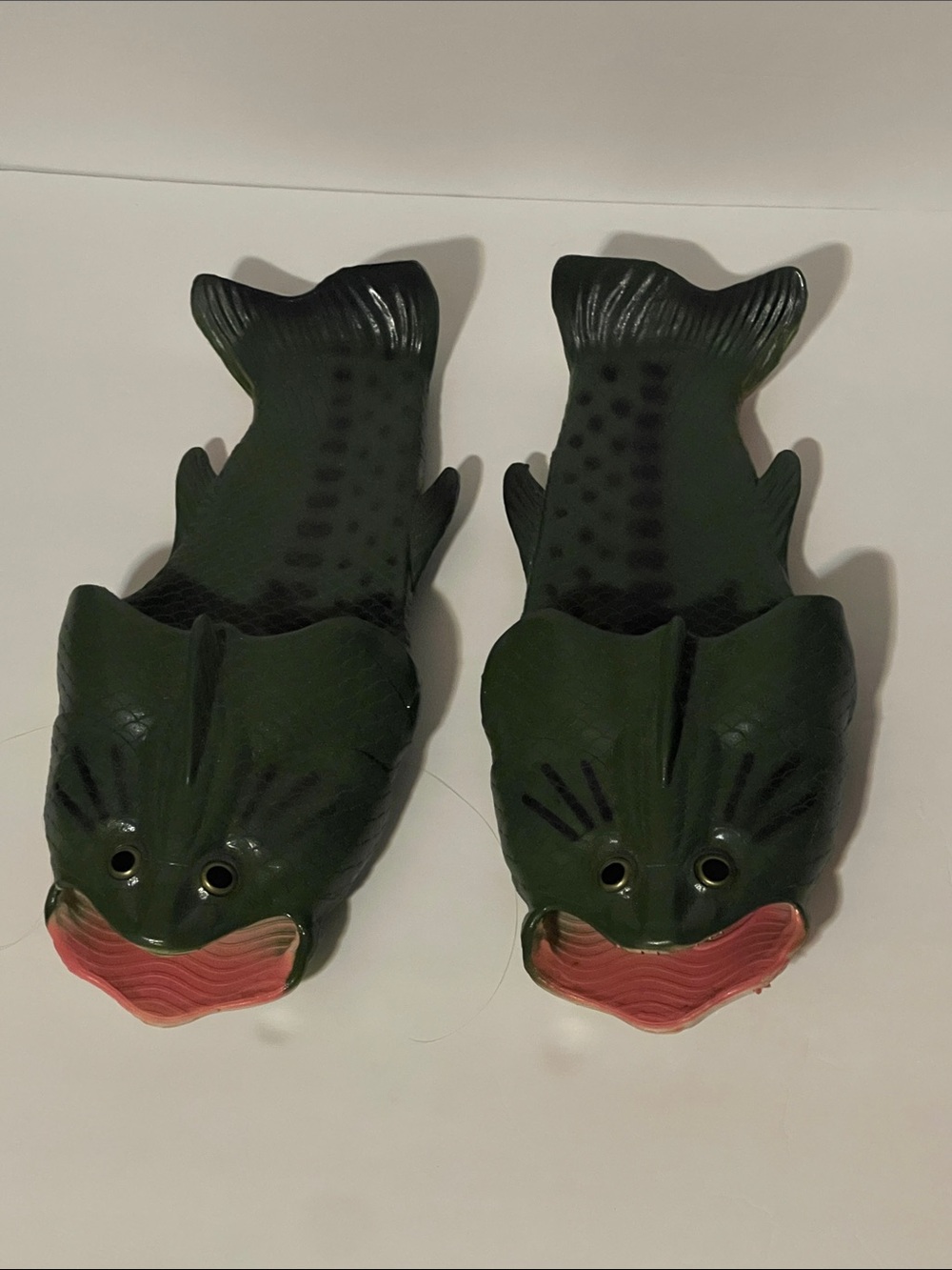 New fish slippers men’s 10 10.5 slippers house shoes gift prank gag